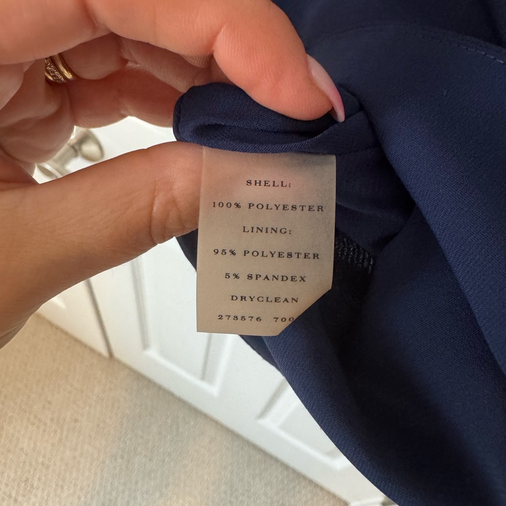 Ann Taylor keyhole sleeveless blouse navy - Picture 6 of 6